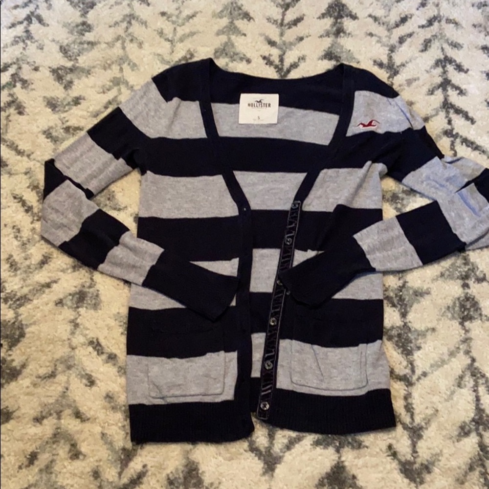 Hollister cardigan